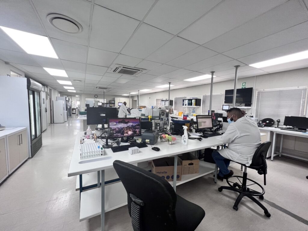 Inside Lancet Labs Gallery Lancet Laboratory